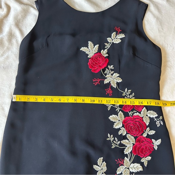 Jessica | Black wi/embroidered roses, pencil dress lined classic formal size 12 - Picture 9 of 14